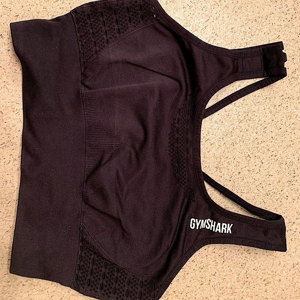Gymshark seamless sports bra top- black